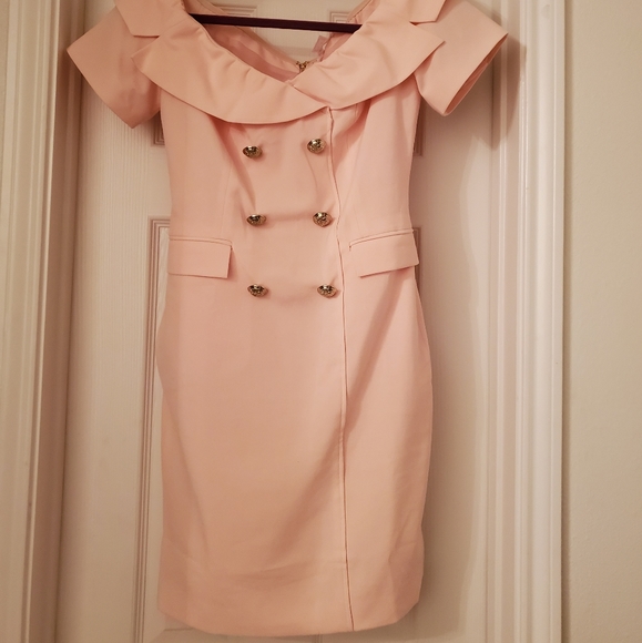 Sale! VENUS SIZE 4 DRESS - Picture 3 of 4